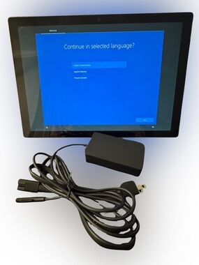 Microsoft Surface Pro (i7 / 16GB RAM / 512GB SSD) + Charger